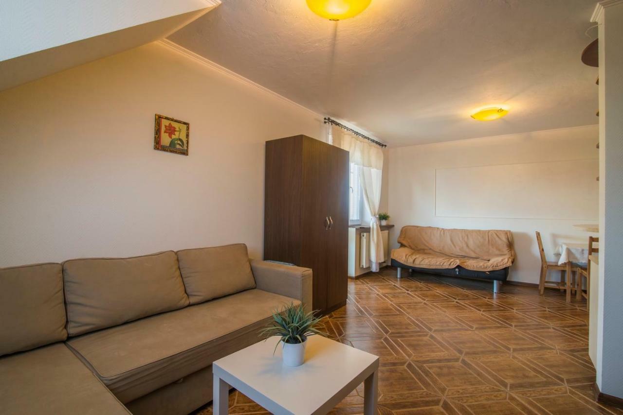 Pionow Rodzinne Apartamenty Urocza 10 Krynica Morska Exterior photo
