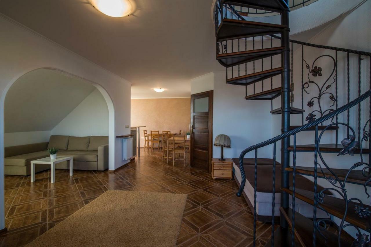 Pionow Rodzinne Apartamenty Urocza 10 Krynica Morska Exterior photo